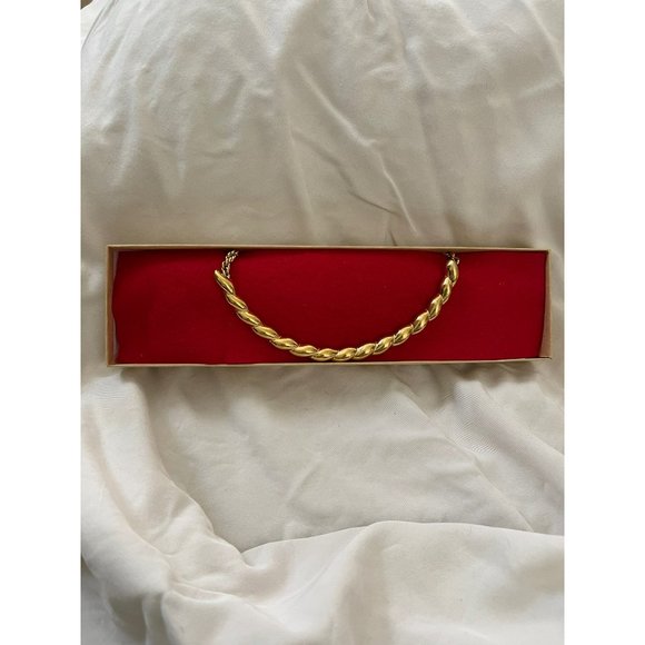 Monet Vintage Twist Front Design 18K Gold Plated Spiral Chain Link Necklace - Picture 8 of 9